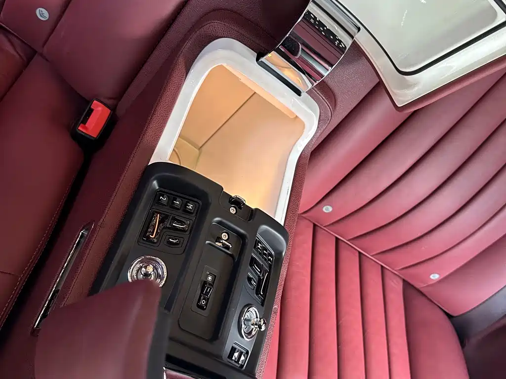 Rolls-Royce Phantom 2013 — фото 11