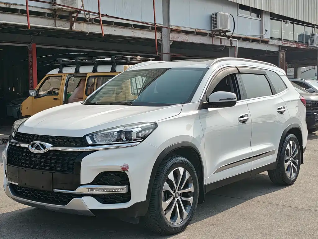 Chery Tiggo 8 2018 — фото 17