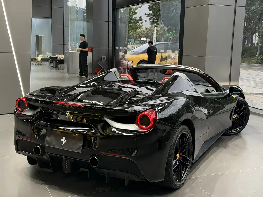 Ferrari 488 2020 — фото 3