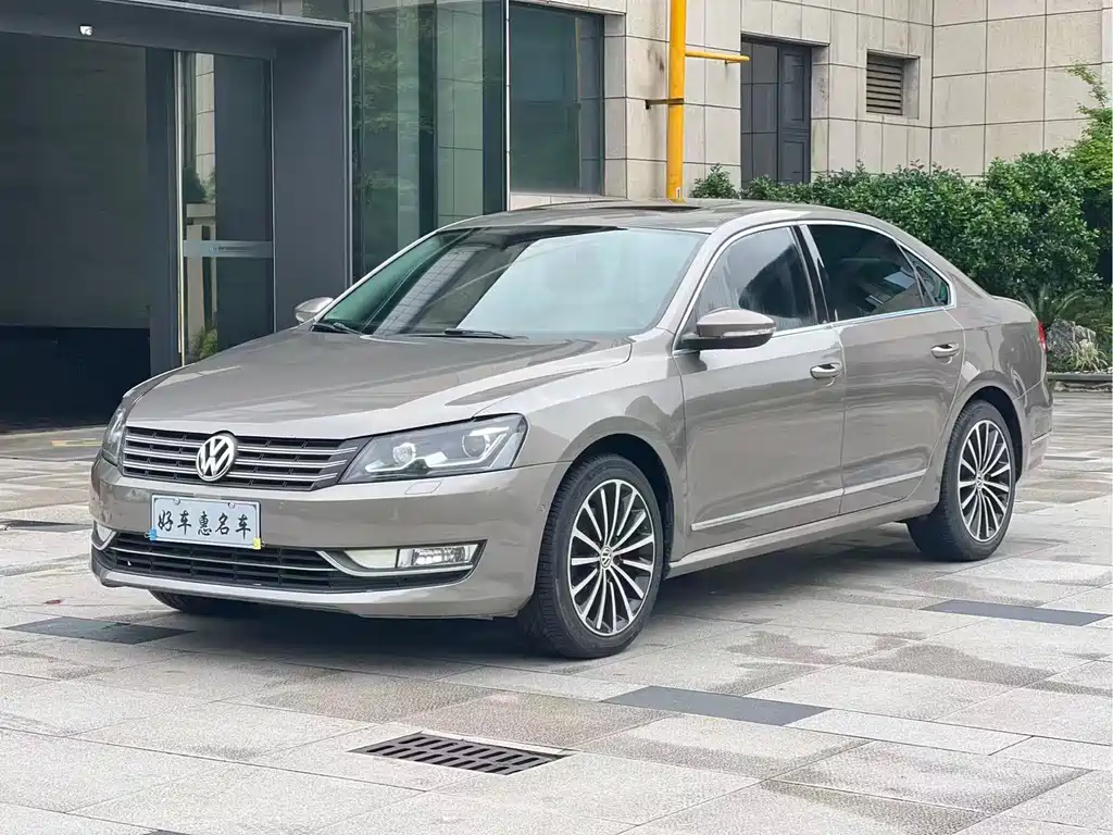 Volkswagen Passat 2014 — фото 1