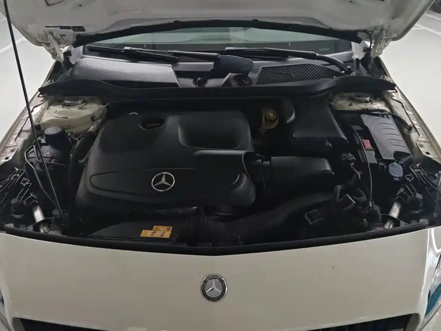 Mercedes-Benz A-Class 2016 — фото 10