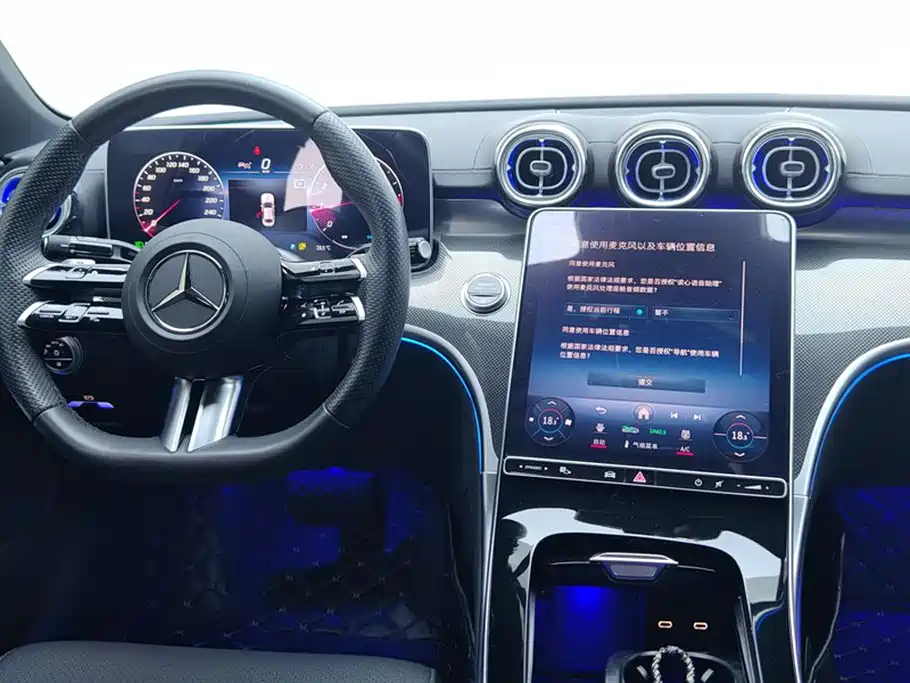 Mercedes-Benz C-Class 2023 — фото 12