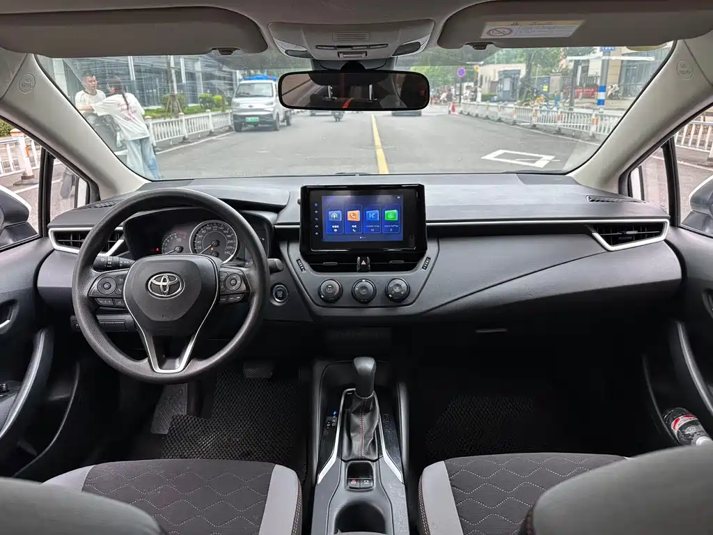 Toyota Corolla 2023 — фото 16