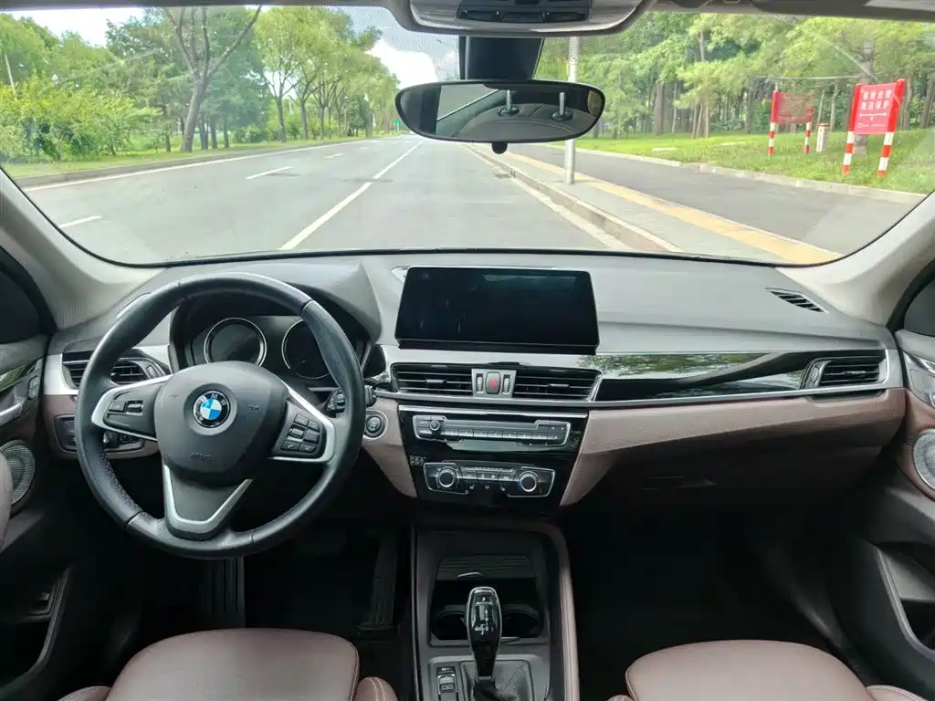 BMW X1 2021 — фото 9