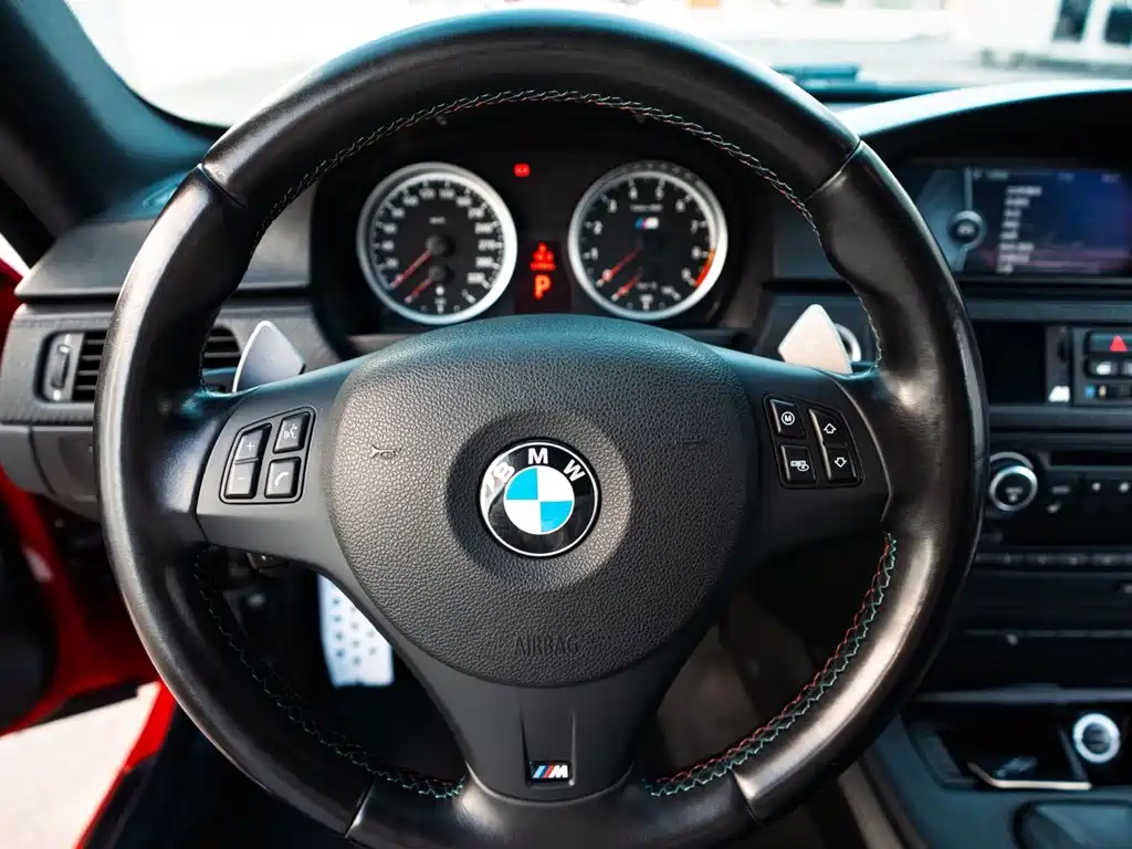 BMW M3 2012 — фото 12