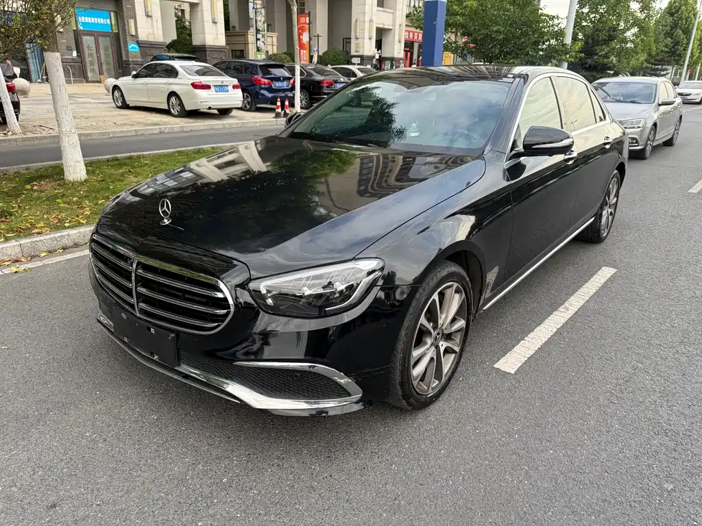 Mercedes-Benz E-Class 2017 — фото 1