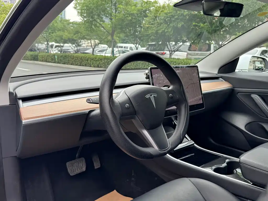 Tesla Model 3 2019 — фото 10