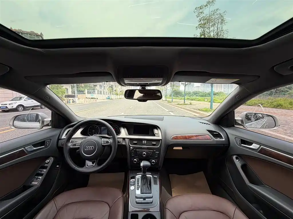 Audi A4L 2016