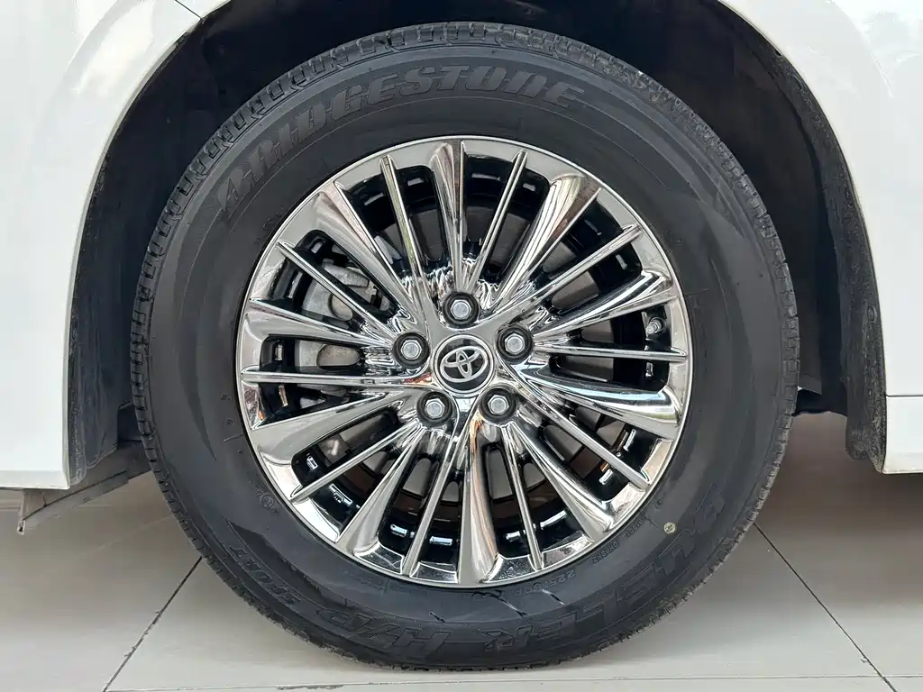 Toyota Alphard 2021 — фото 21