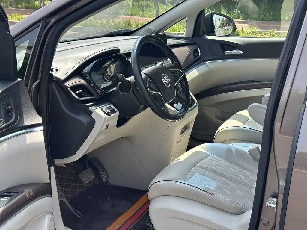 Buick GL8 2021