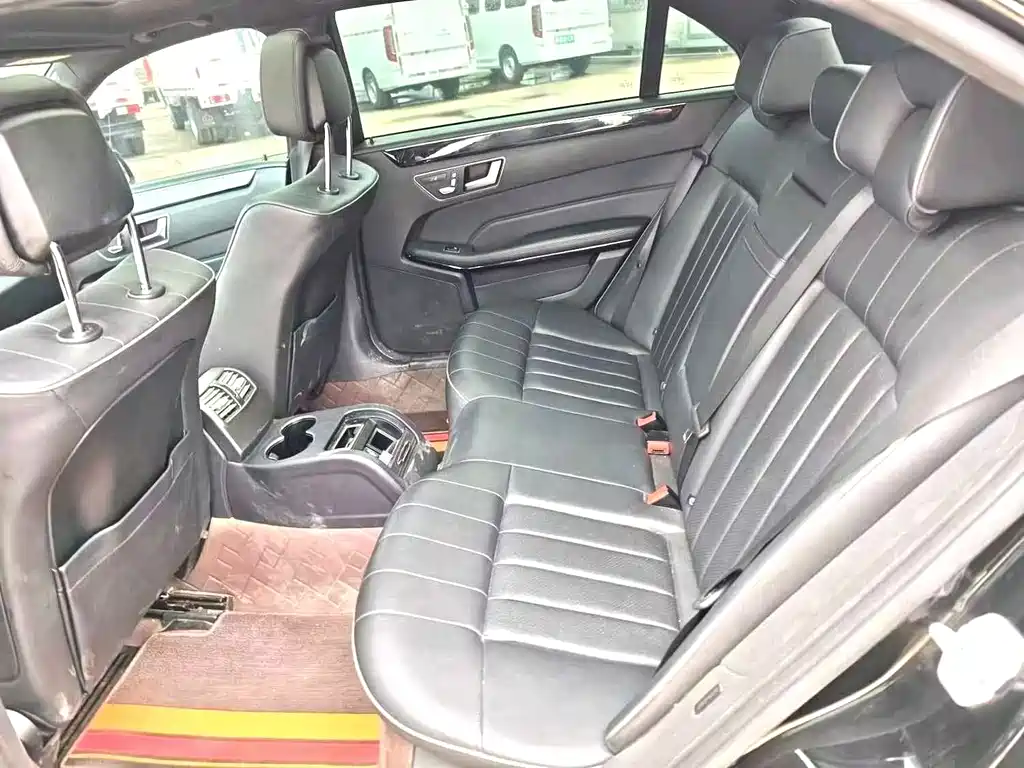 Mercedes-Benz E-Class 2015 — фото 6