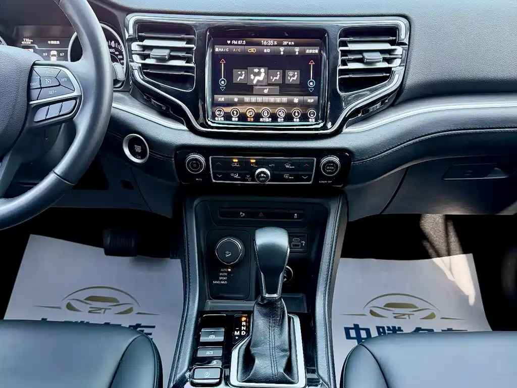 Jeep Grand Commander 2019 — фото 26
