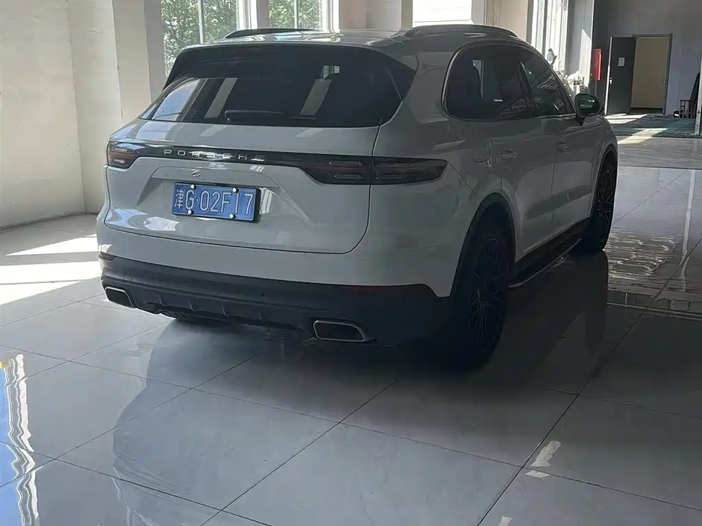 Porsche Cayenne 2018 — фото 7