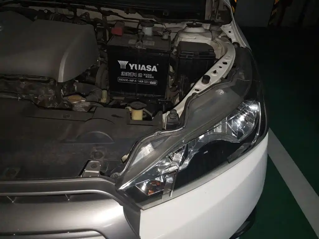 Toyota Yaris L 2014 — фото 24