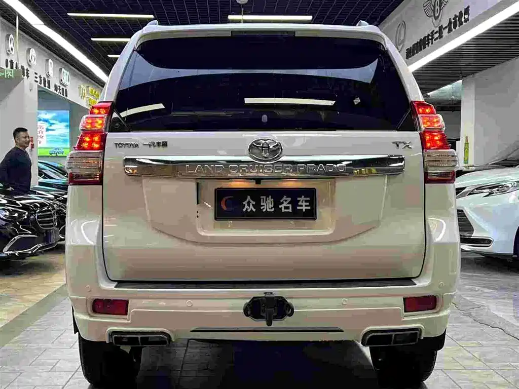 Toyota Prado 2015 — фото 8