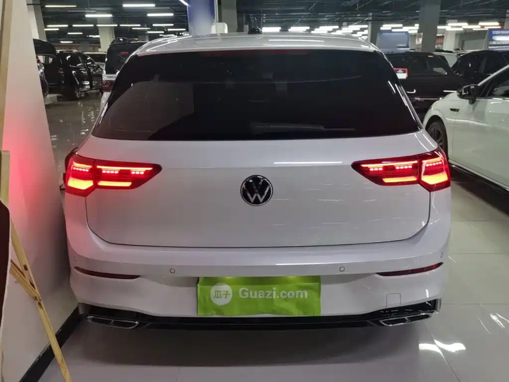 Volkswagen Golf 2024
