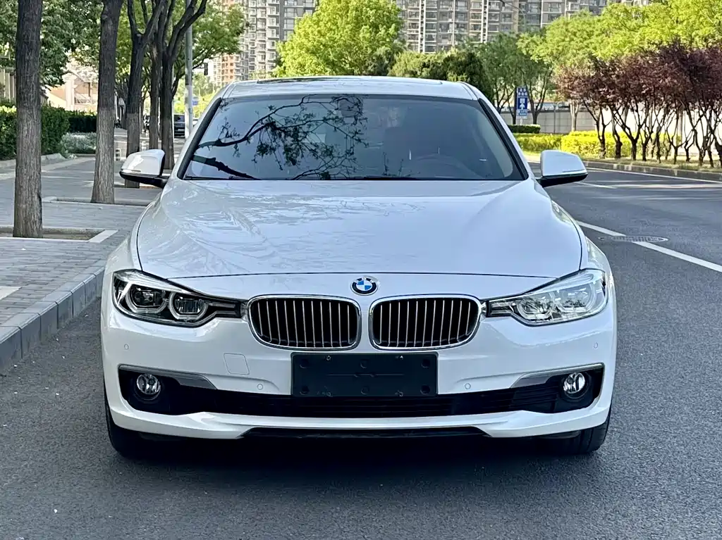 BMW 3 Series 2019 — фото 2