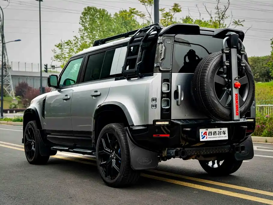 Land Rover Defender 2022 — фото 6