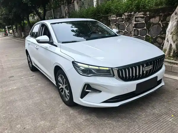 Geely Emgrand 2025
