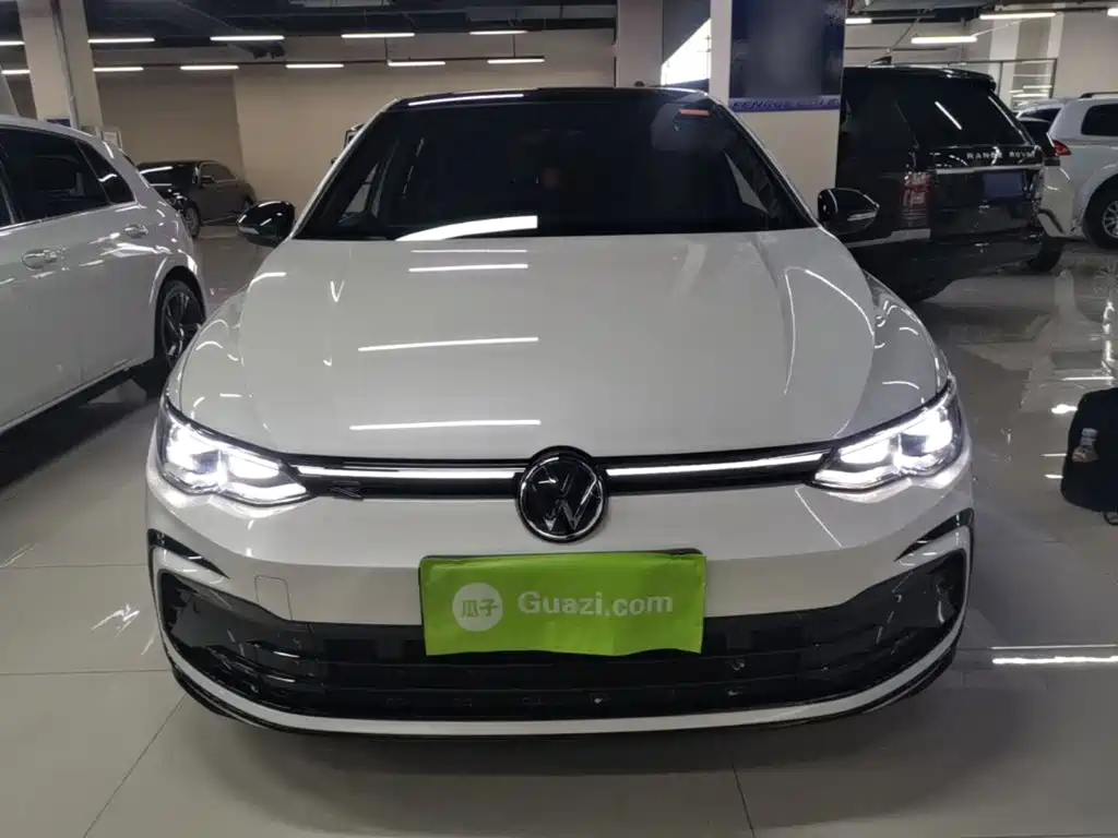Volkswagen Golf 2024