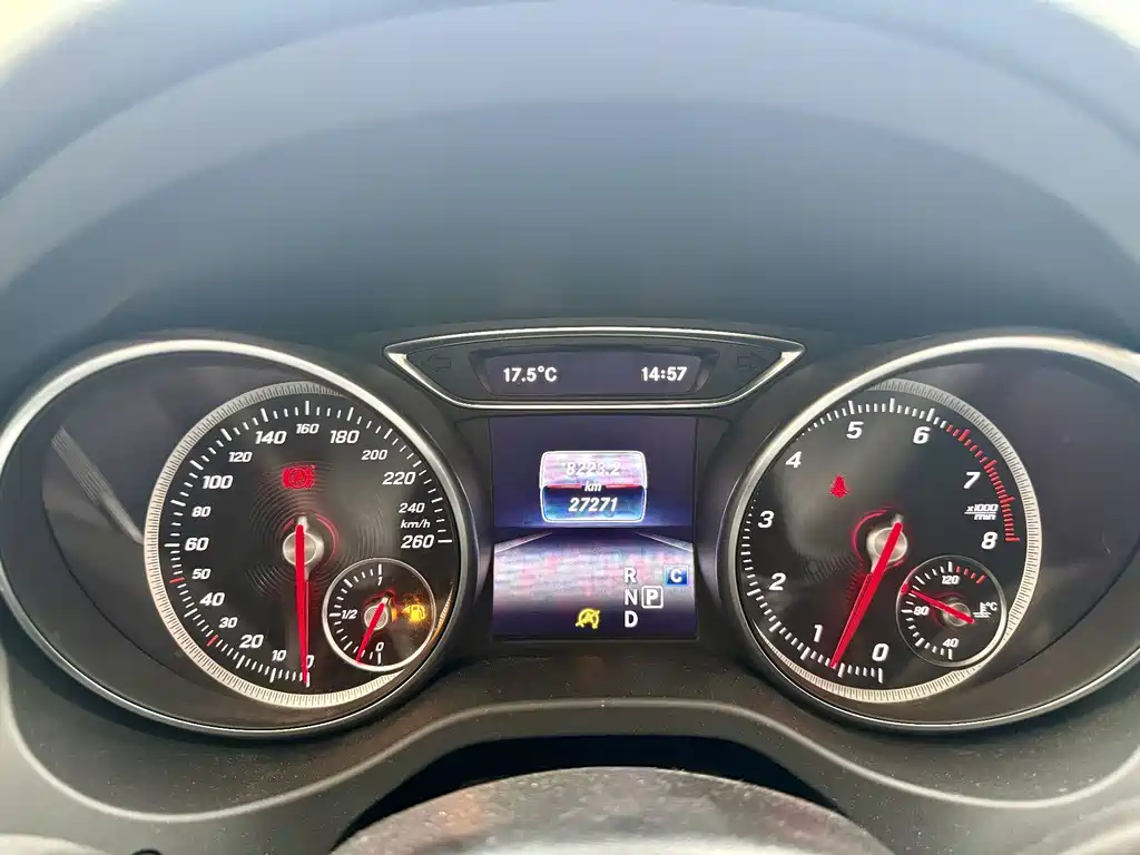 Mercedes-Benz GLA 2018 — фото 11