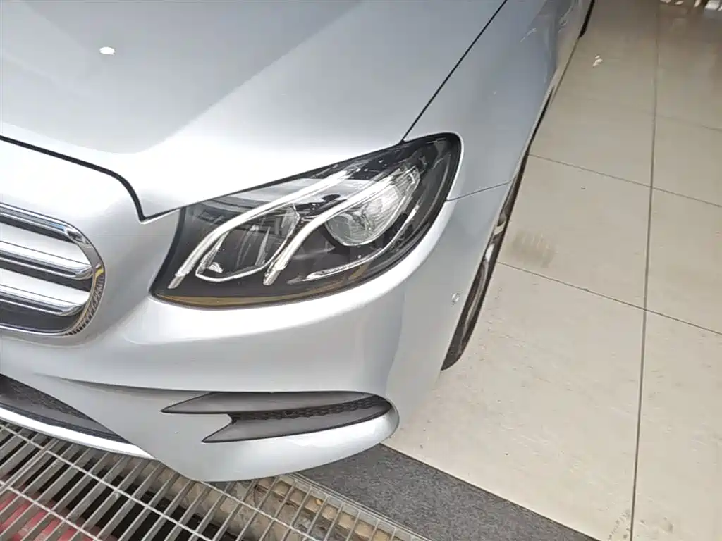 Mercedes-Benz E-Class 2019 — фото 24