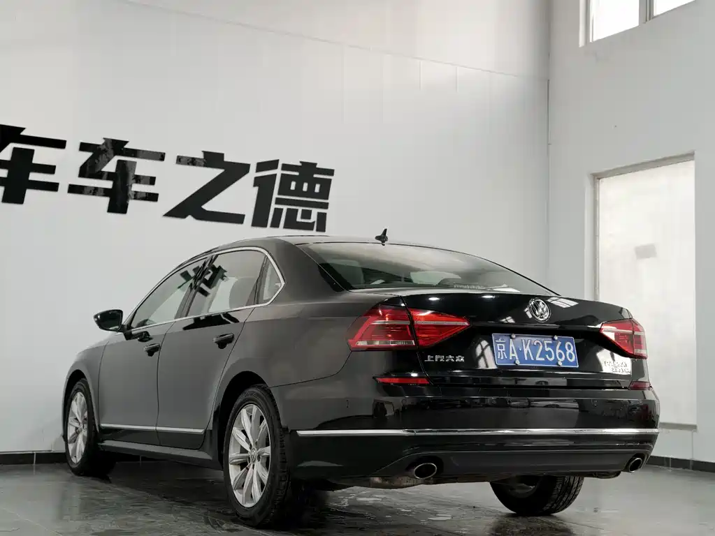 Volkswagen Passat 2017 — фото 19