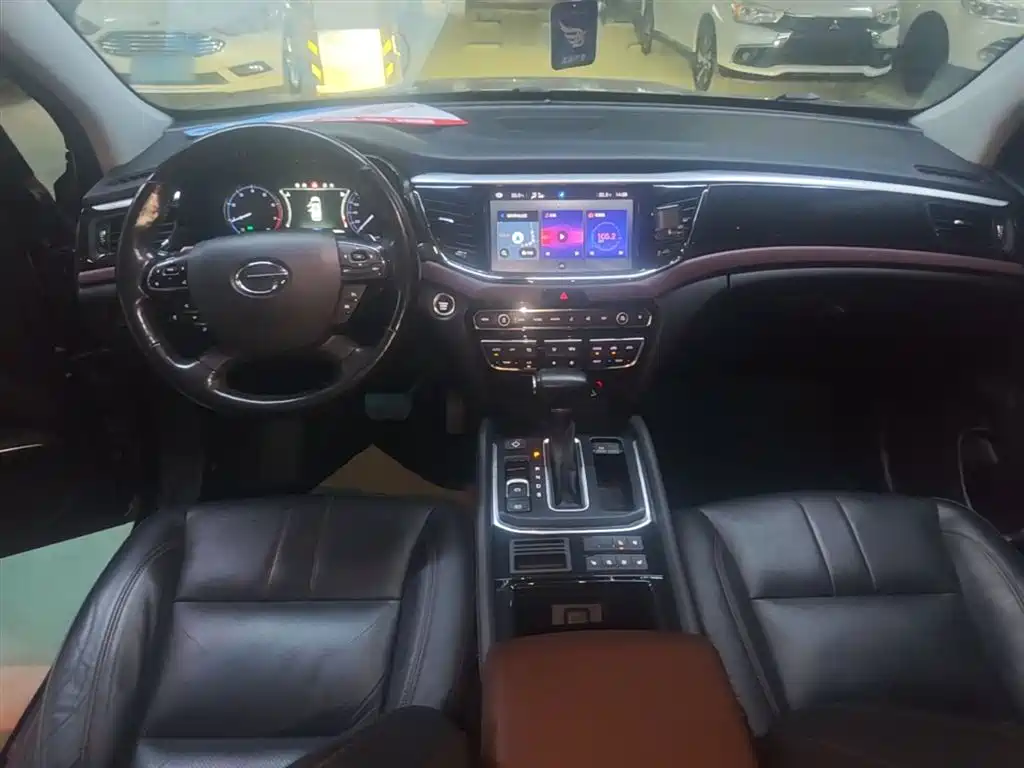GAC Motor Trumpchi GS8 2019 — фото 10