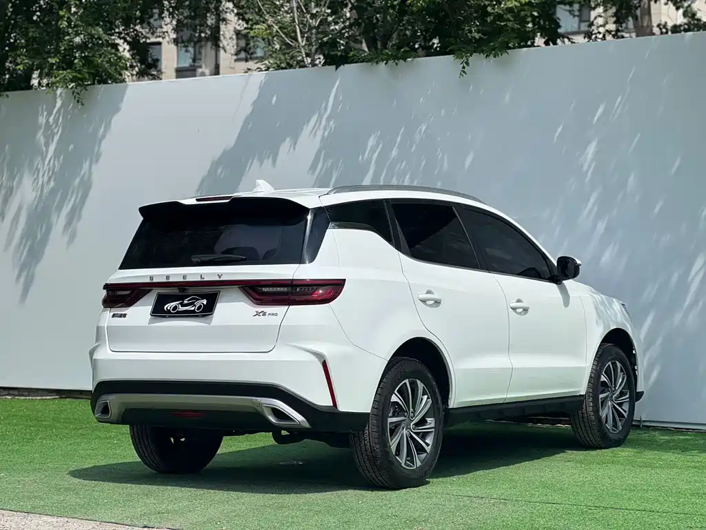 Geely Vision X6 2022