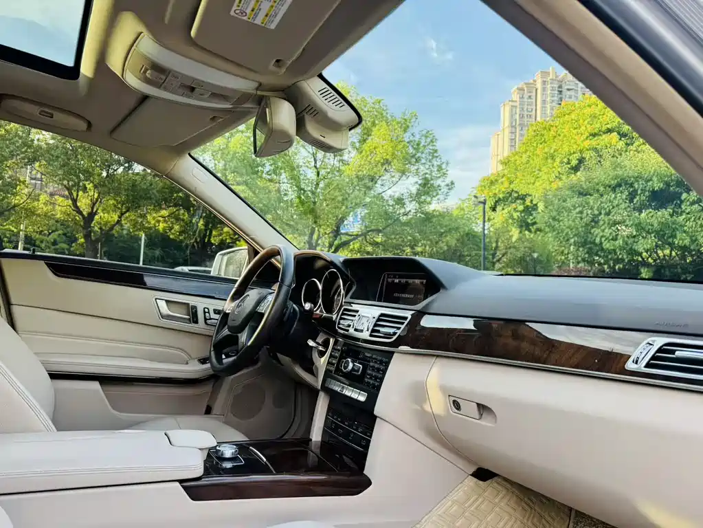 Mercedes-Benz E-Class 2014 — фото 14