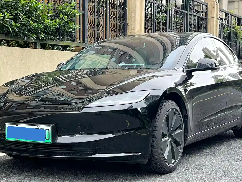 Tesla Model 3 2026