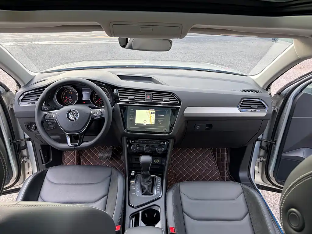 Volkswagen Tiguan L 2020 — фото 20