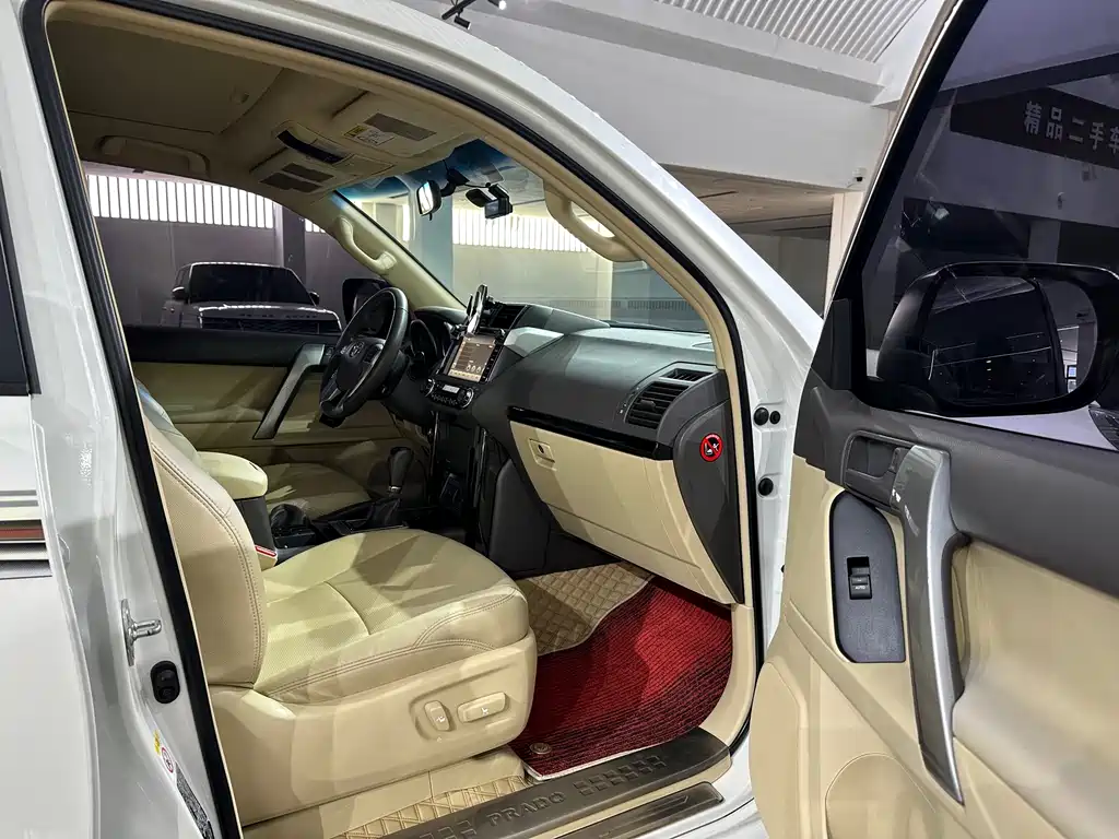 Toyota Prado 2018 — фото 11