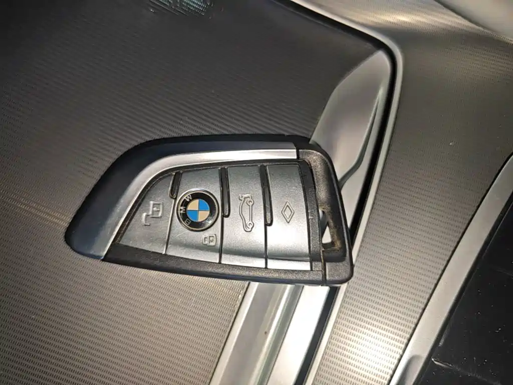 BMW X6 2023 — фото 9