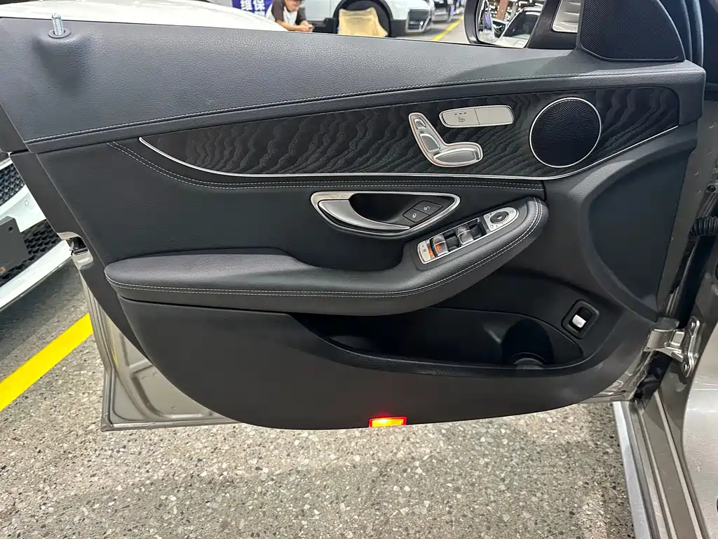 Mercedes-Benz C-Class 2019 — фото 12