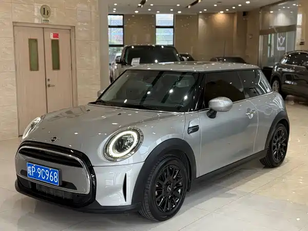 MINI MINI 2023