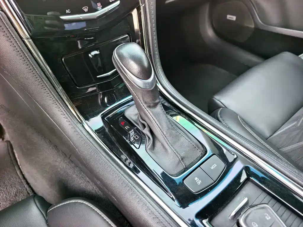 Cadillac ATS-L 2015 — фото 10