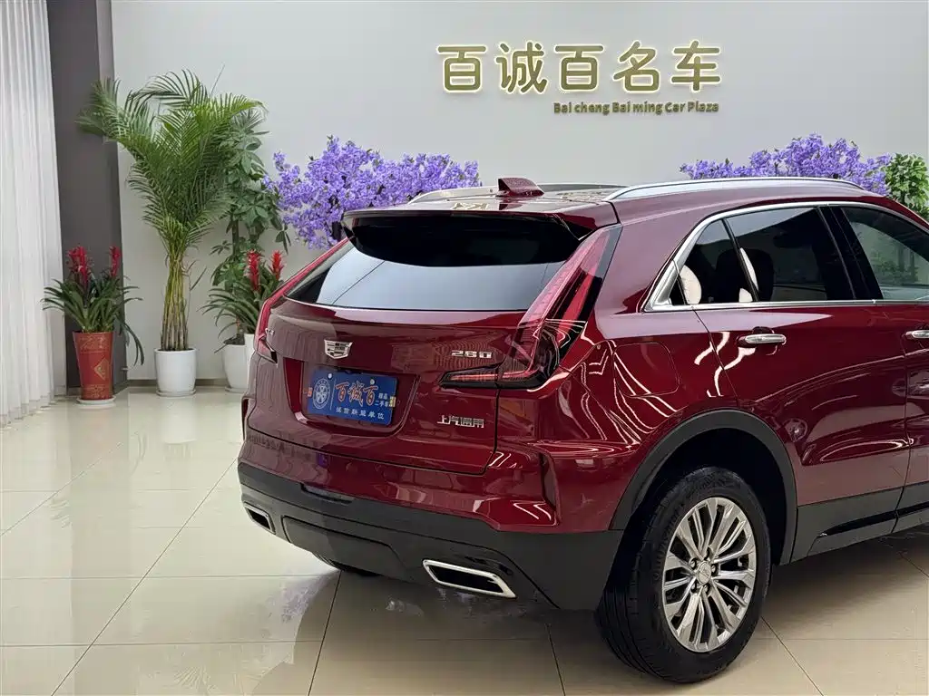 Cadillac XT4 2025 — фото 7