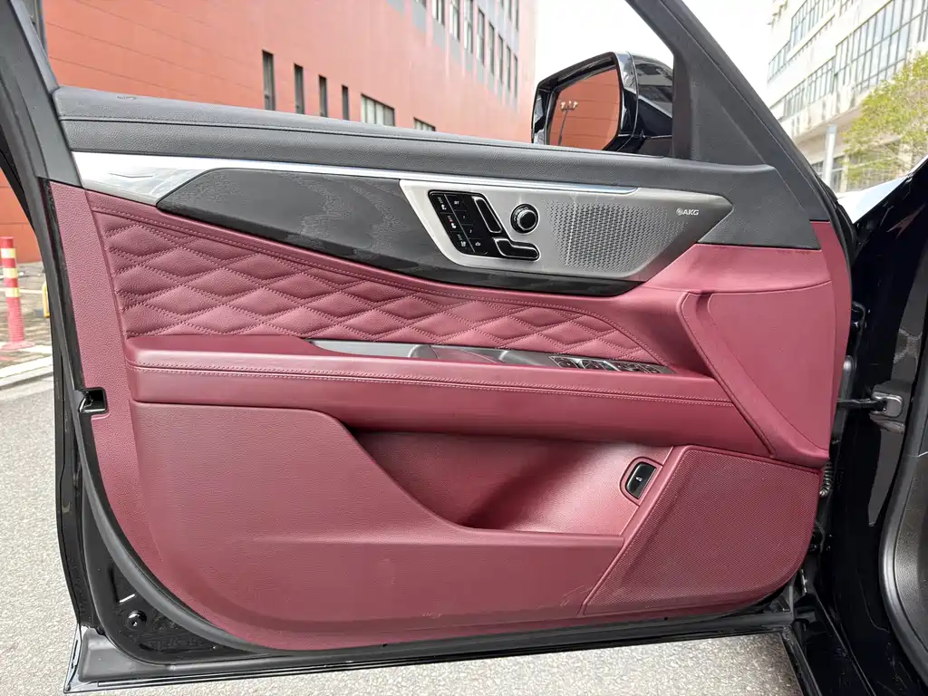 Cadillac CT6 2024 — фото 15