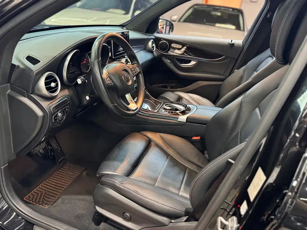 Mercedes-Benz GLC 2019 — фото 13