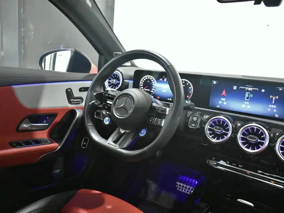 Mercedes-Benz A-Class AMG 2024 — фото 7