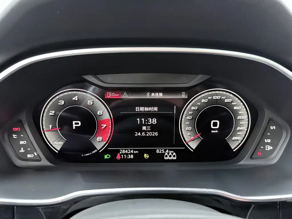 Audi Q3 2023 — фото 16