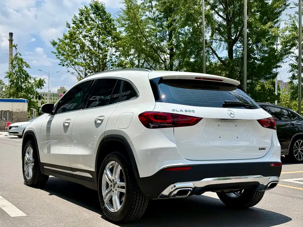 Mercedes-Benz GLA 2023 — фото 7