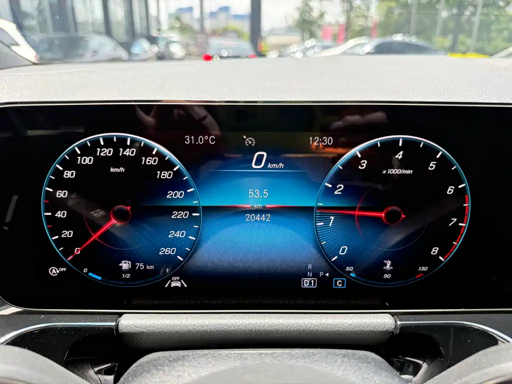 Mercedes-Benz GLA 2023 — фото 32