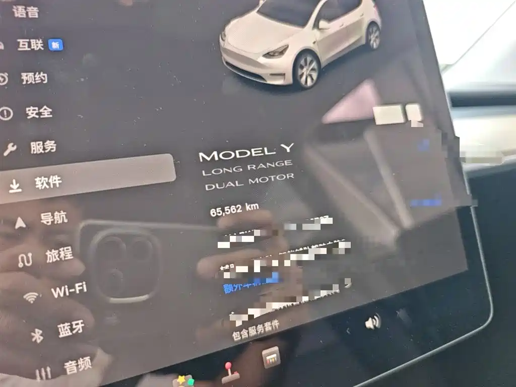 Tesla Model Y 2023 — фото 12