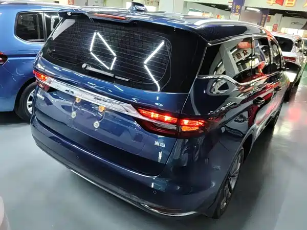 Geely Jiaji 2021