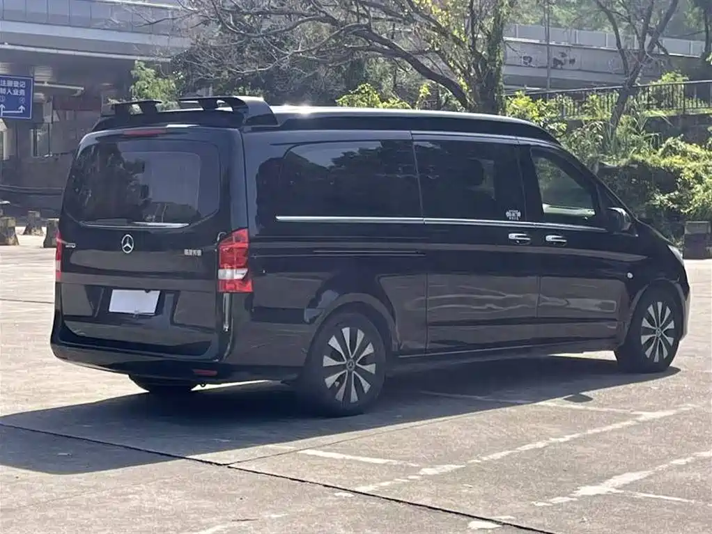Mercedes-Benz Vito 2022 — фото 18