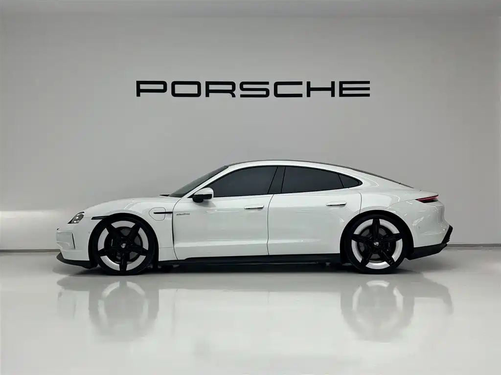 Porsche Taycan 2026