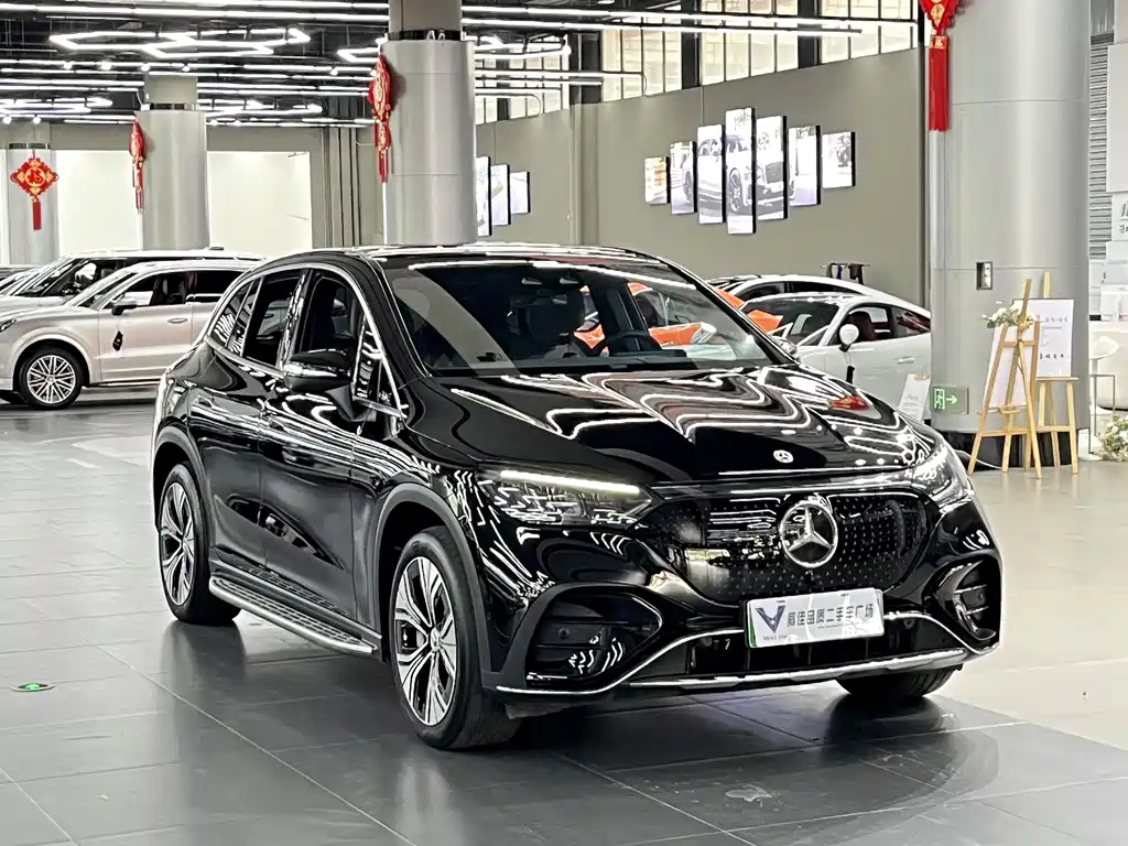 Mercedes-Benz EQE SUV 2024 — фото 3
