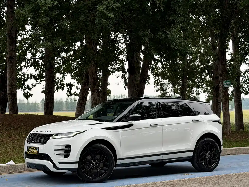 Land Rover Range Rover Evoque 2022 — фото 1